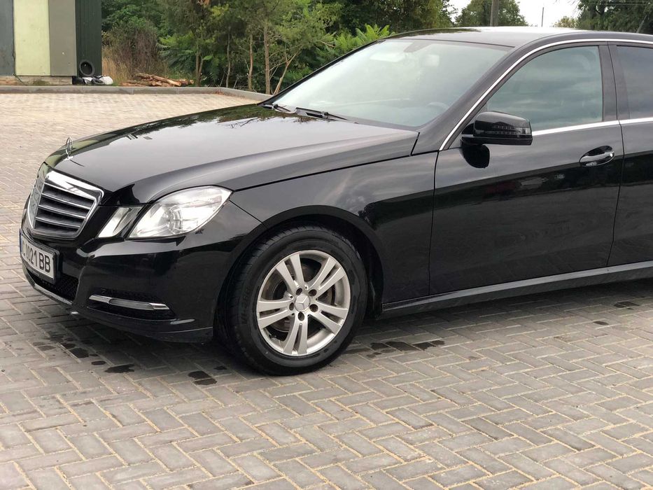 Mercedes-Benz E-Class 2012