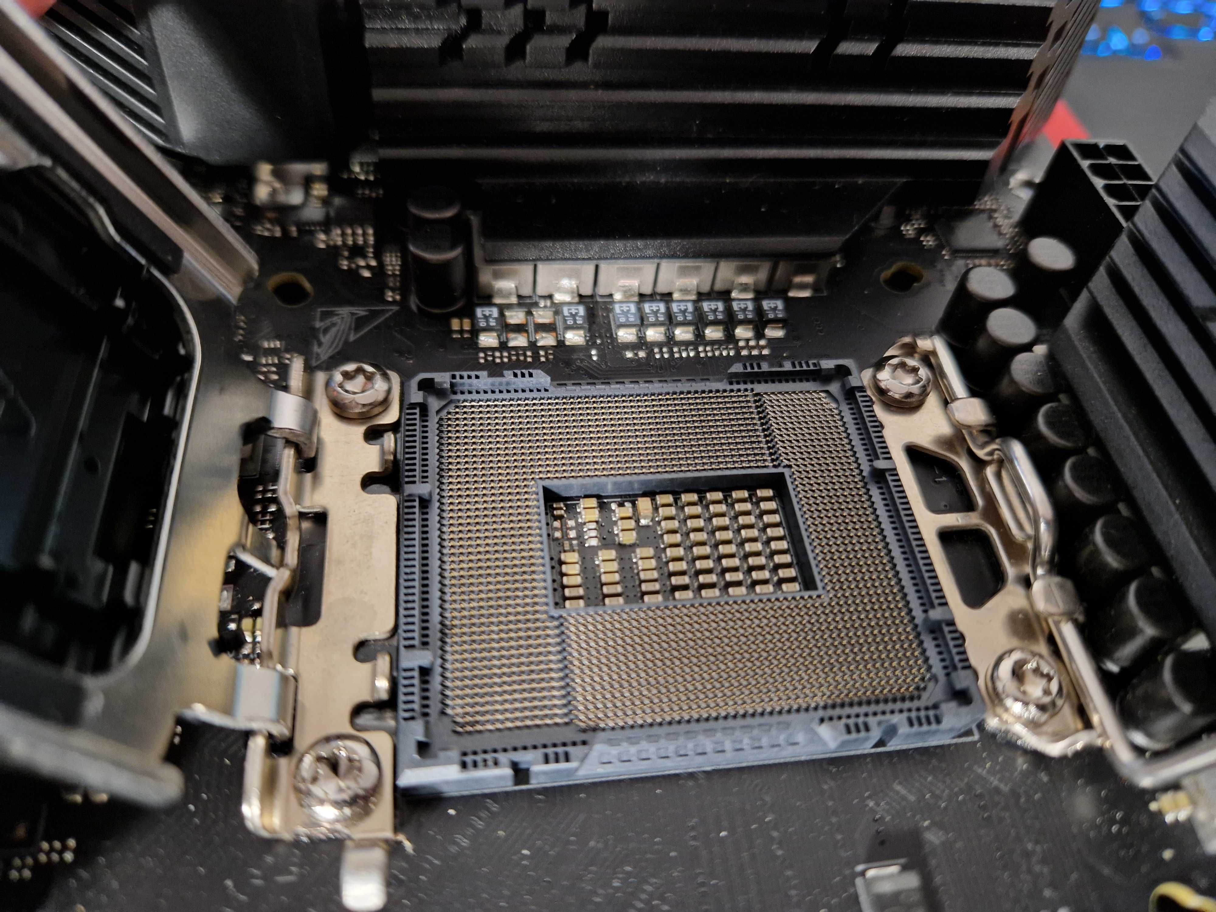 Asus rog strix B660-I GAMING WIFI (2655)