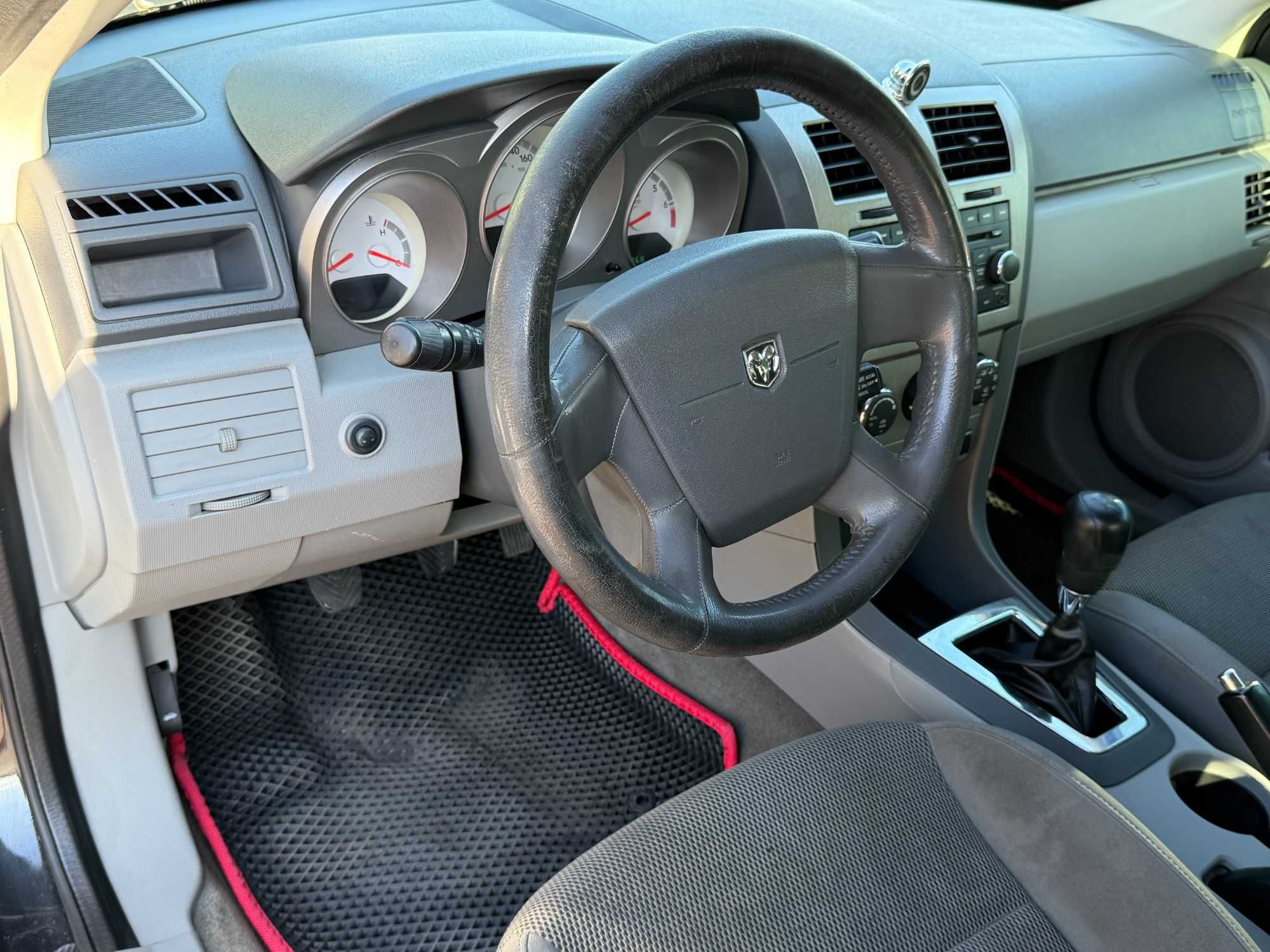 Dodge avenger 2008 2.0 Гарний стан