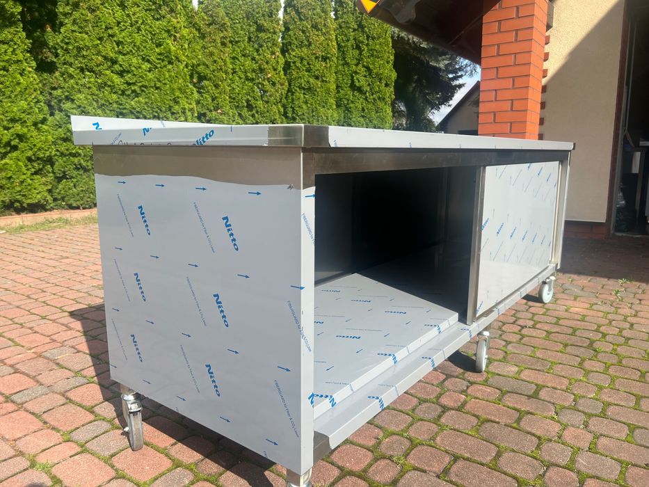 Nowe stoły nierdzewne , meble dla gastronomii