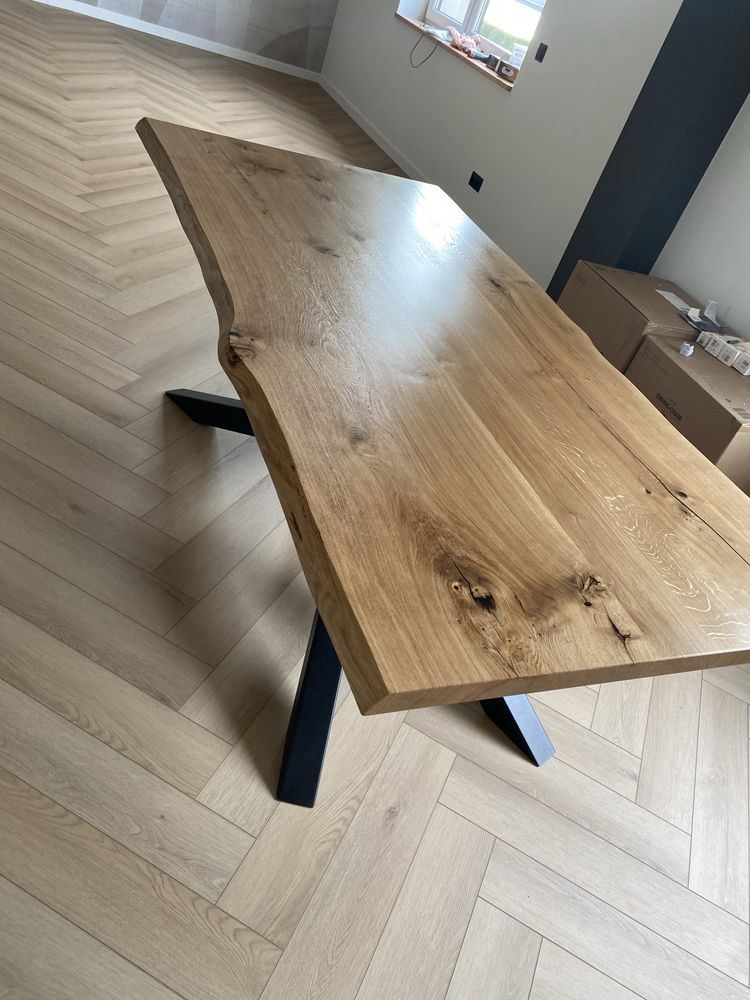 Stolik kawowy orzech zywica  80 cm x 45 cm