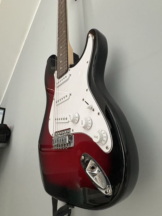 Gitara elektryczna z wzmacniaczem