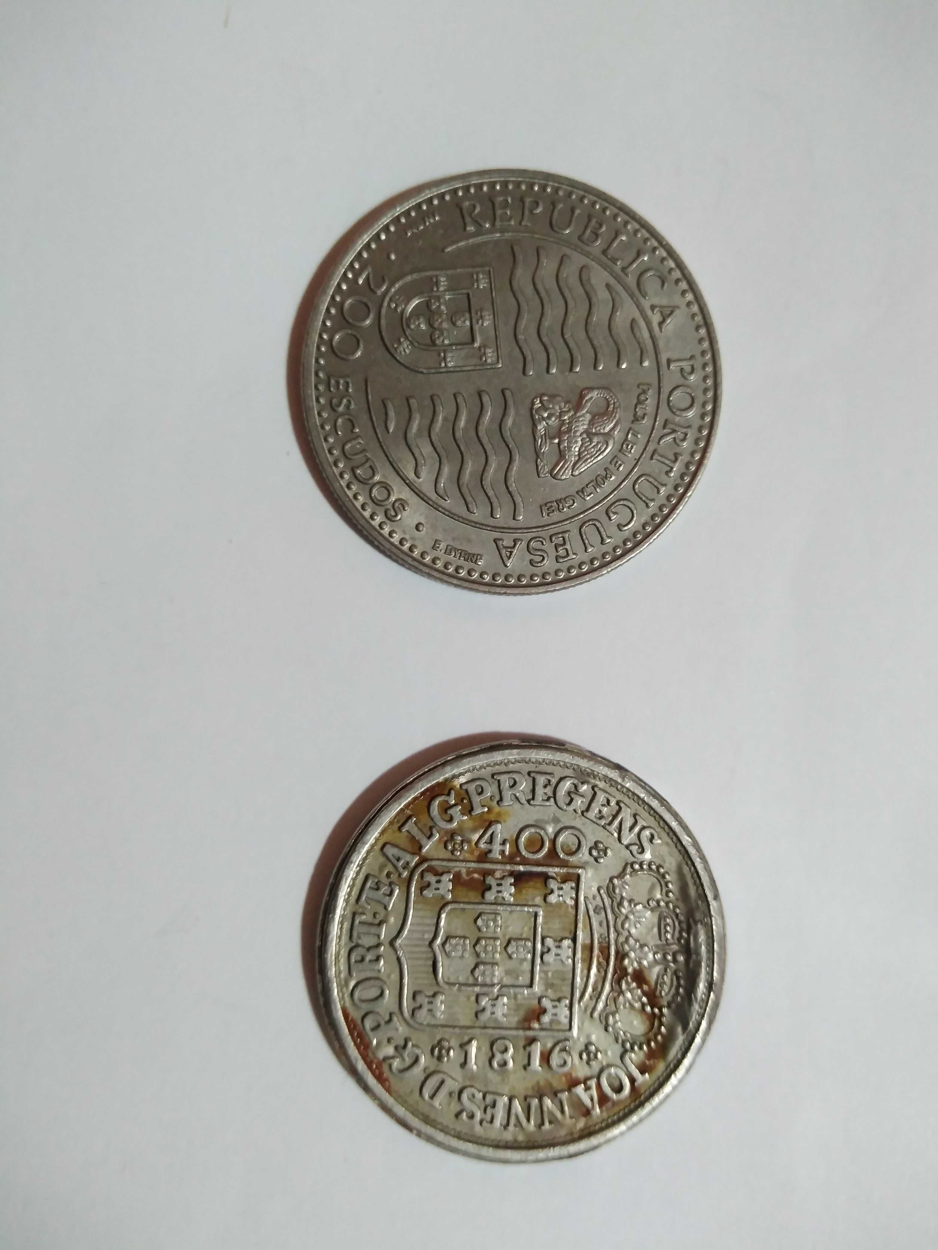 duas moedas portuguesas antigas