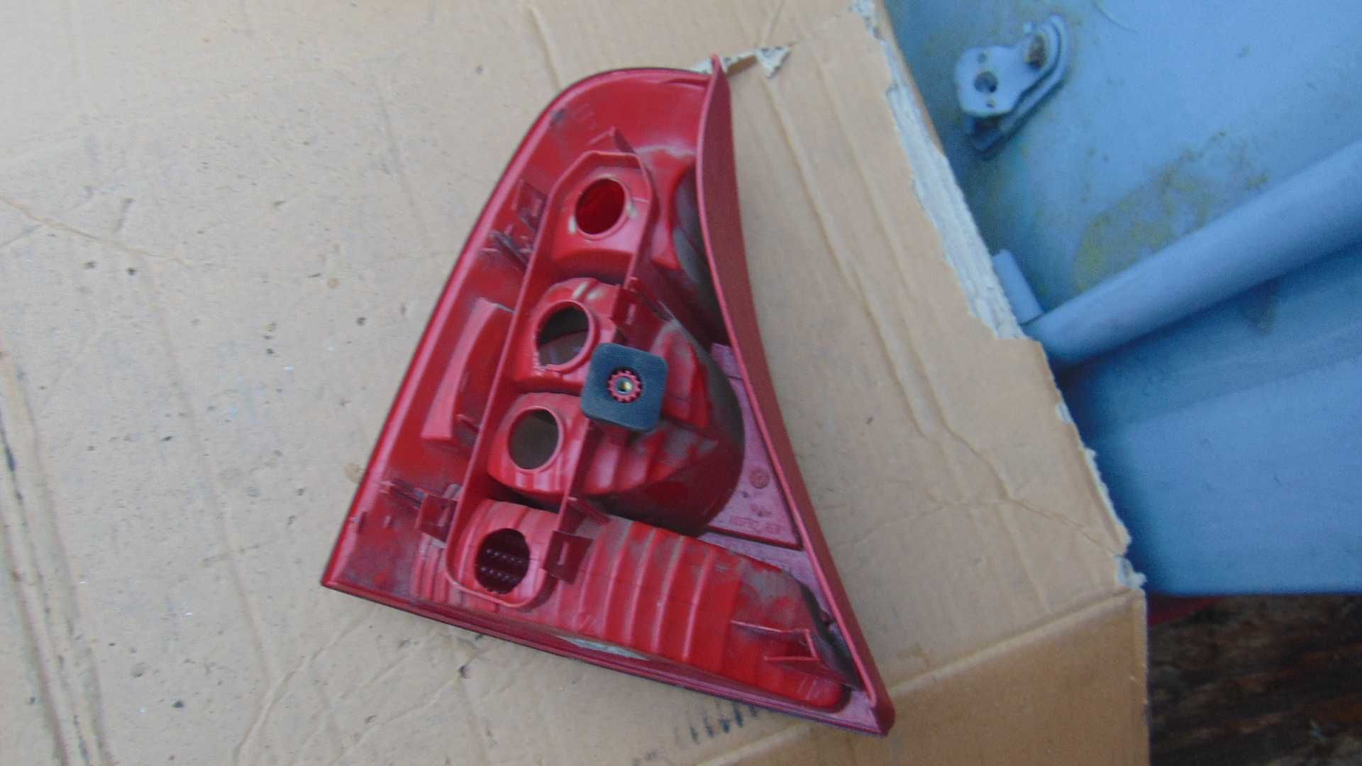 Mar55 Lampa prawa tylna prawy tył renault clio II wysyłka części