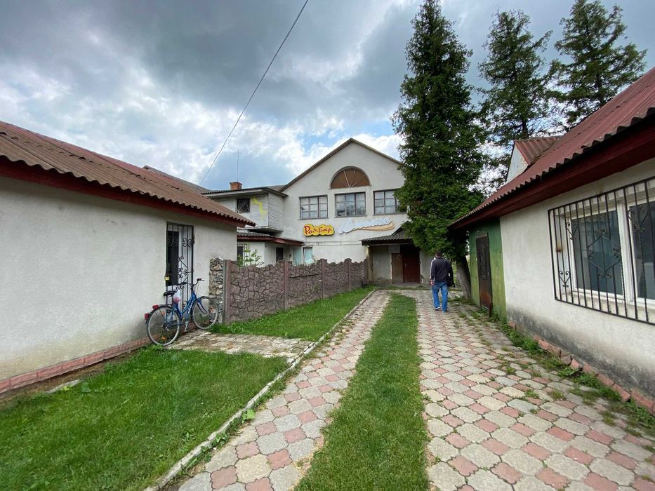 Будівля кафе "Веселка" 649,2 м2 в м.Галич, вул.Вітовського, 28  45000$