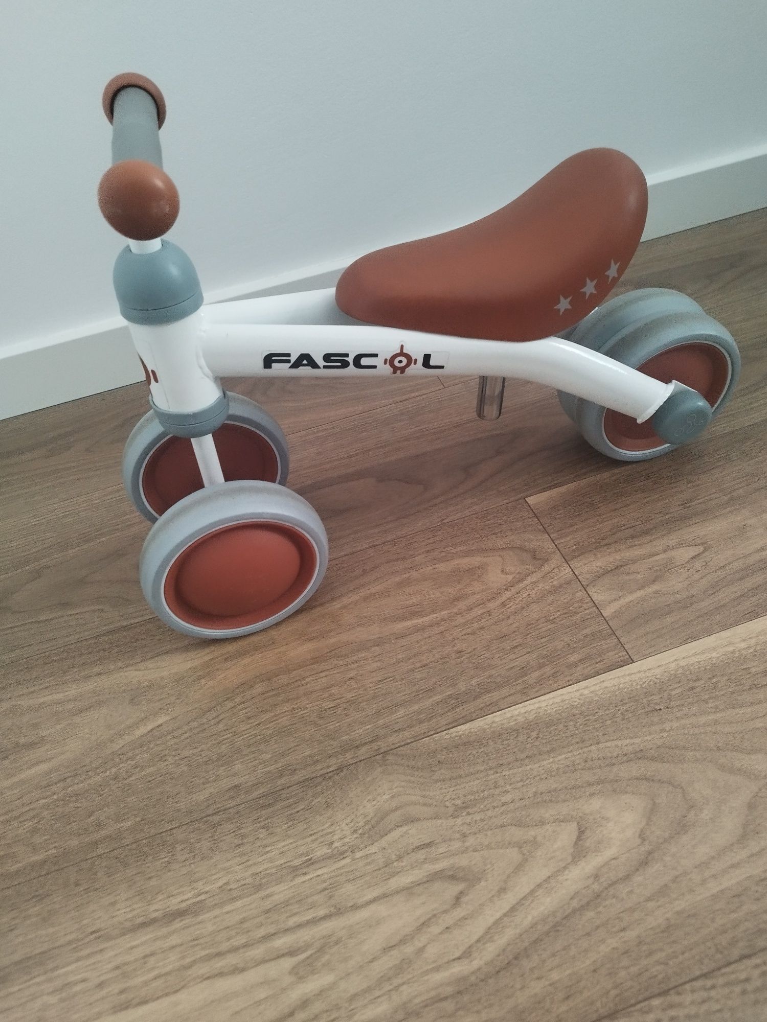 Rowerek biegowy dla rocznego dziecka