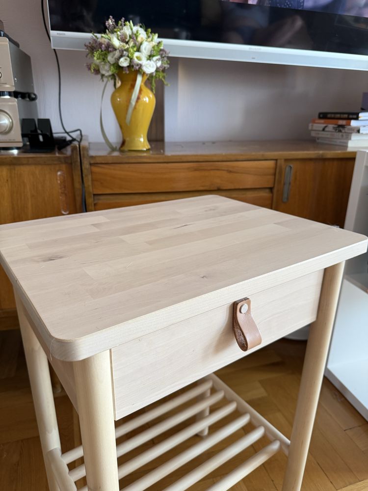 Stoliki nocne Ikea Bjorksnas