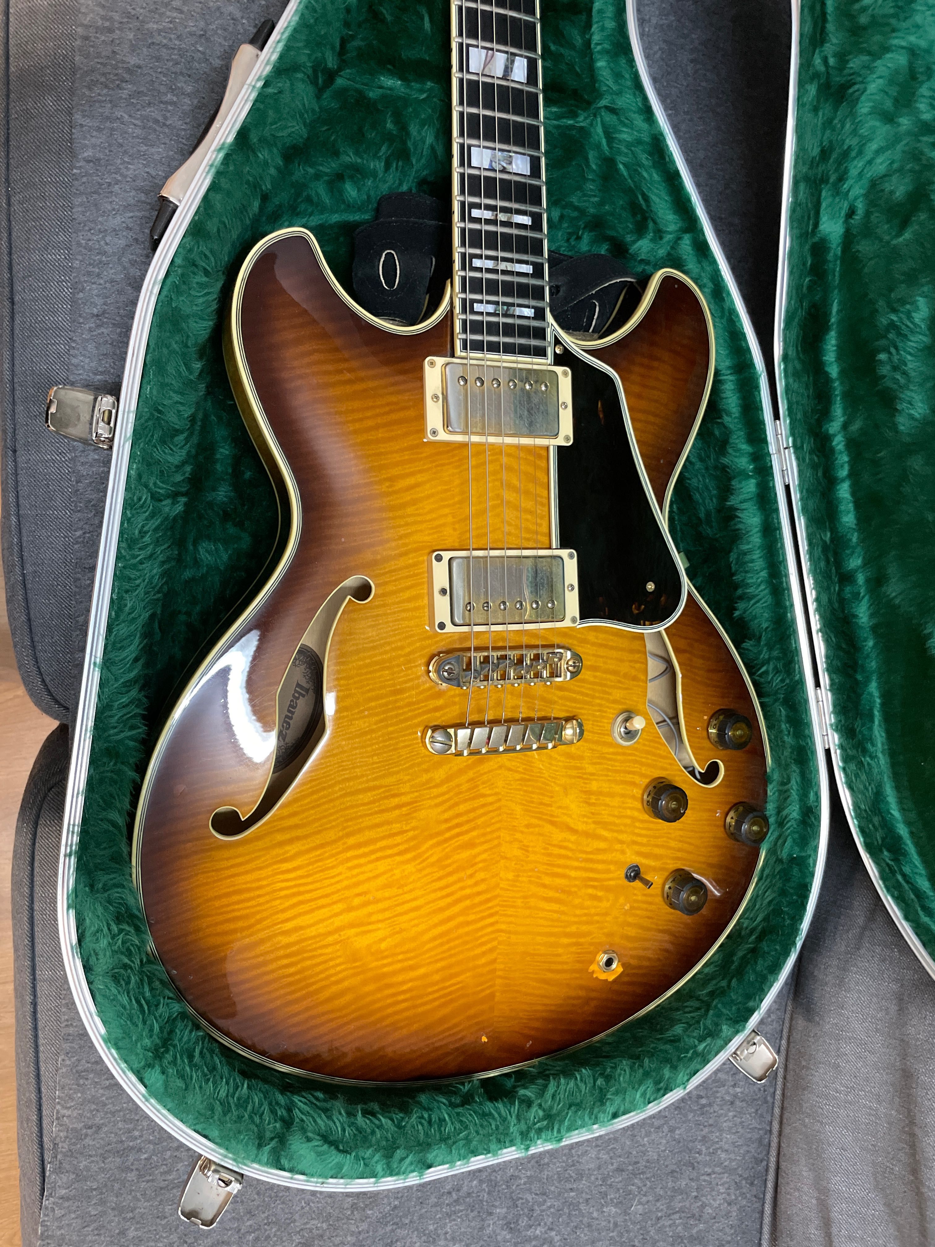Ibanez AS200 semi hollow jazz guitar Artstar Artist Prestige AS 200