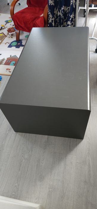 Zestaw mebli ława, witryna i komoda