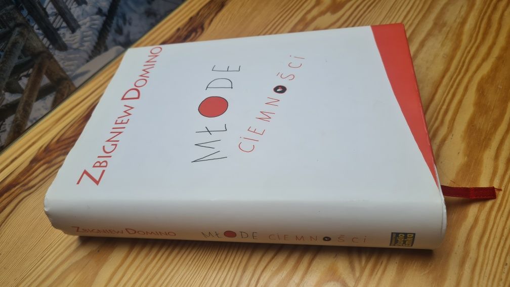 Młode ciemności Zbigniew Domino