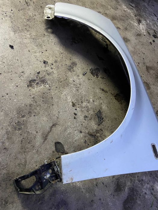 Крило переднє ліве Audi A4 B6 (2000–2004)