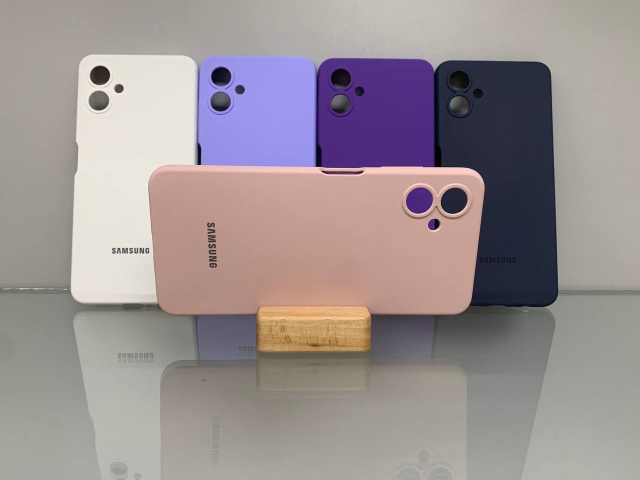 Samsung A06 с логотипом Противоударный чехол софт тач все модели