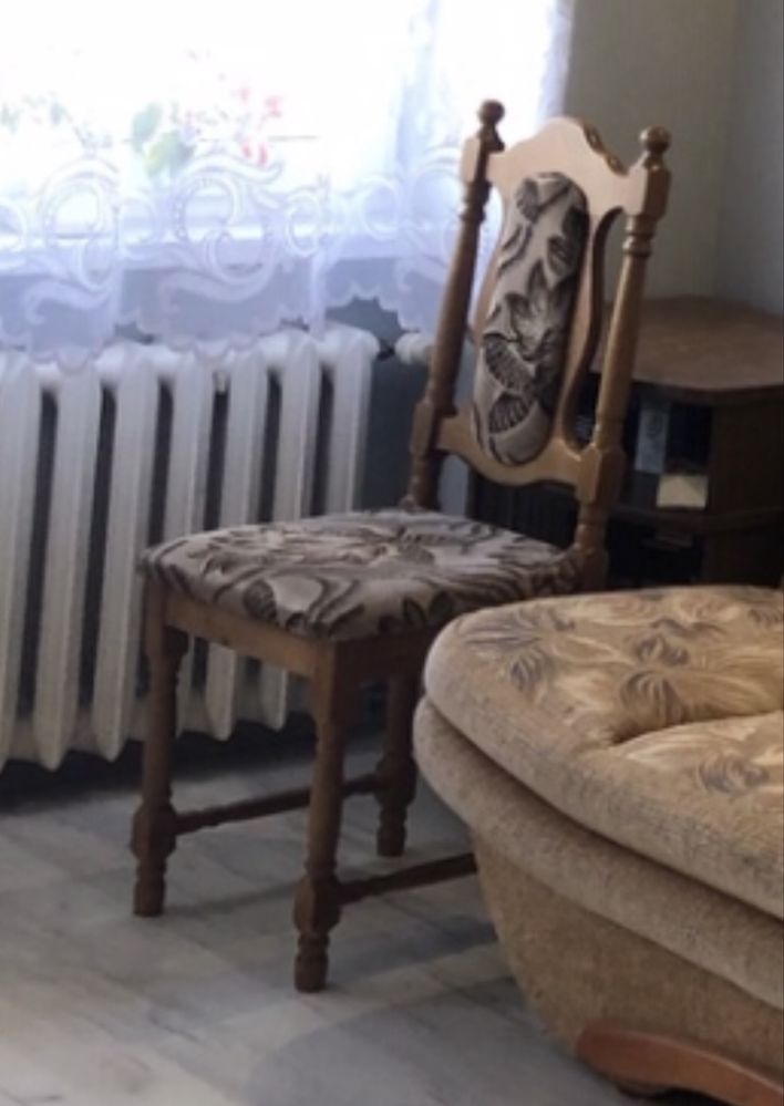 3 x krzesła tapicerowane drewniane