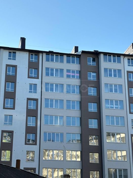 Продам двокімнатну  квартири в збудованому будинку біля Вокзалу