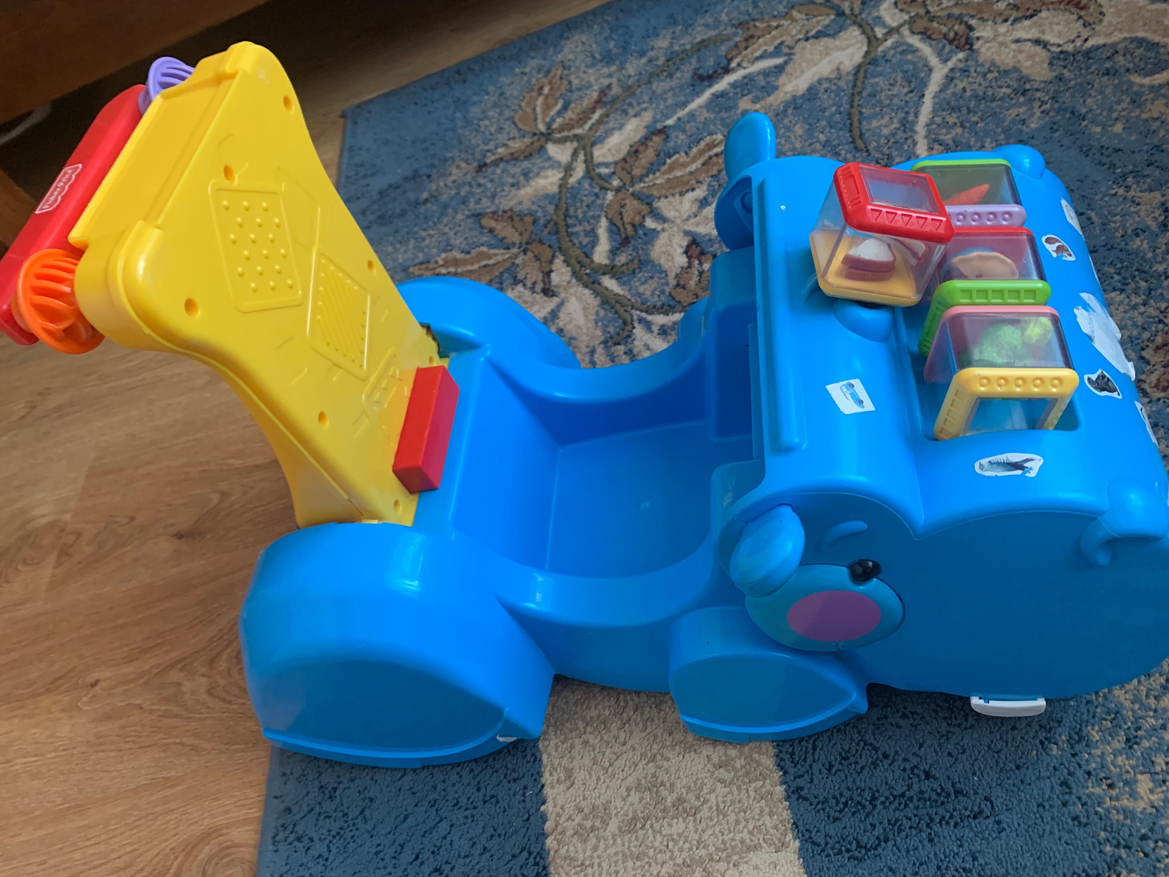 Pchacz, chodzik Fisher price hipcio