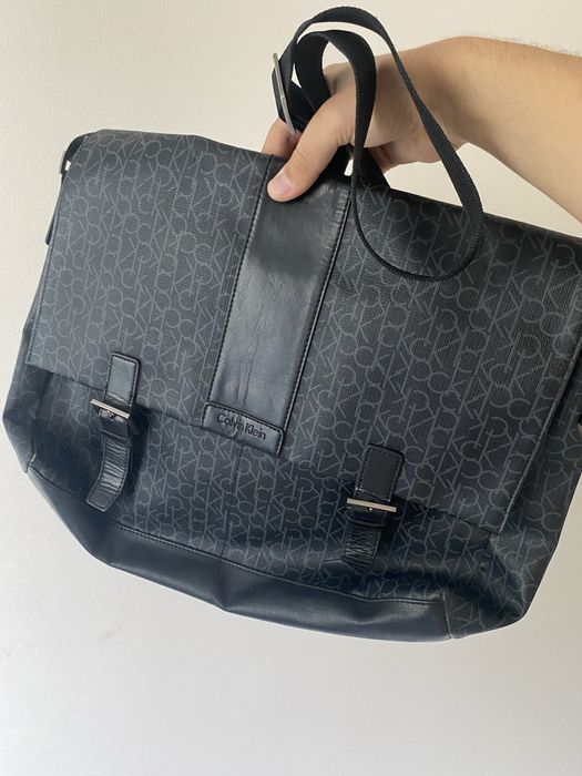 Сумка мессенджер calvin klein monogram logo drill legit