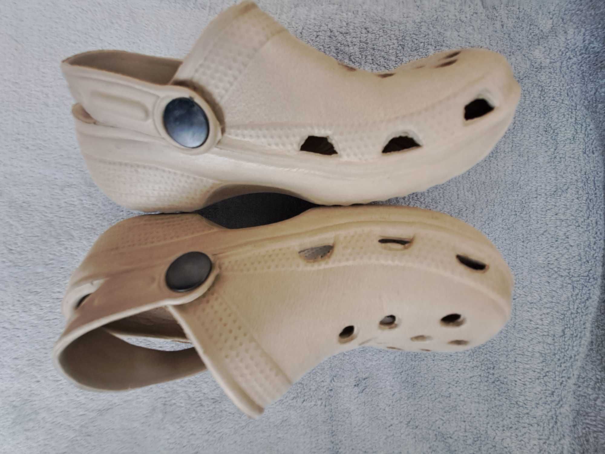 Dziecięce klapki ala crocsy. 25-26