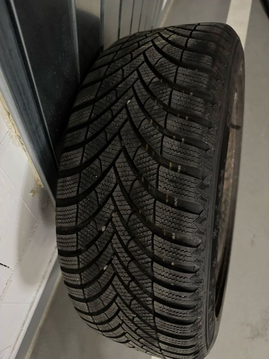 Komplekt opon i felg do opel zafiry C