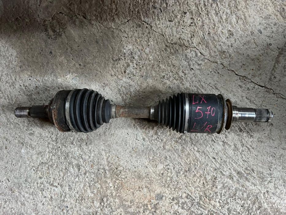 Ступица передеяя Lexus580