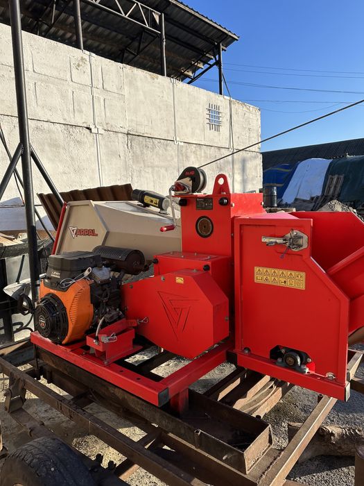 Продам подрібнювач гілок Арпал Arpal АМ 160 К