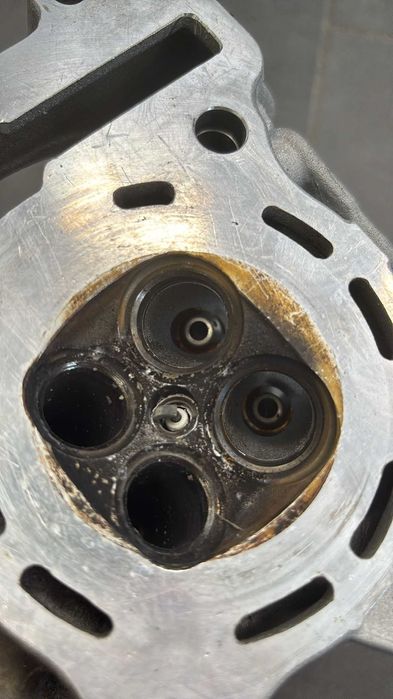 Głowica Yamaha YZF 125. 08-14 WR 125. 08-16 [1356]