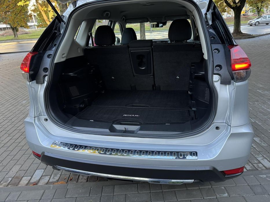 Nissan Rogue 2.5  2019