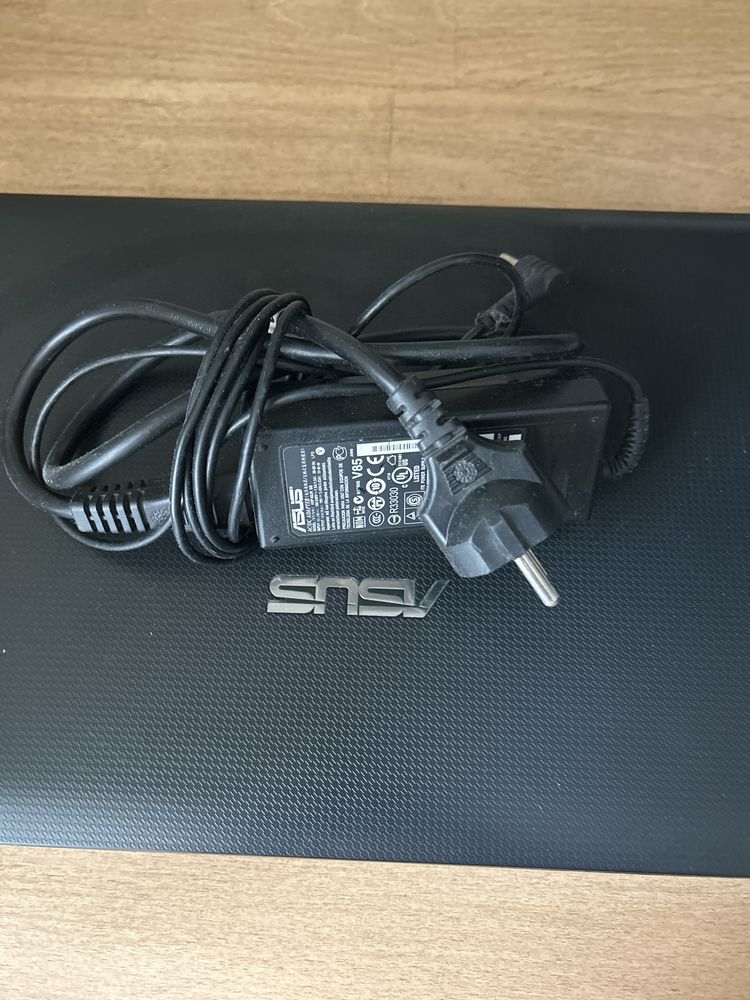 Ноутбук Asus