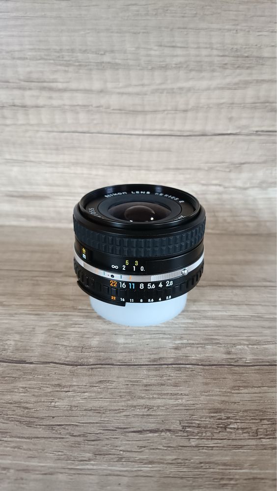 Nikon 28mm f2.8 e series обʼєктив широкий кут