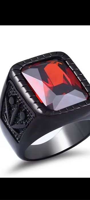 Sygnet męski z czerwonym kamieniem