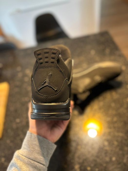 Jordan 4 Retro militar