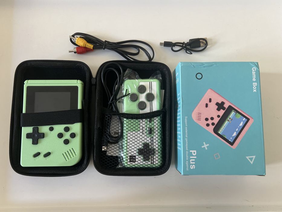 Ігрова ретро портативна приставка консоль 500 ігор + дод.пульт + чехол