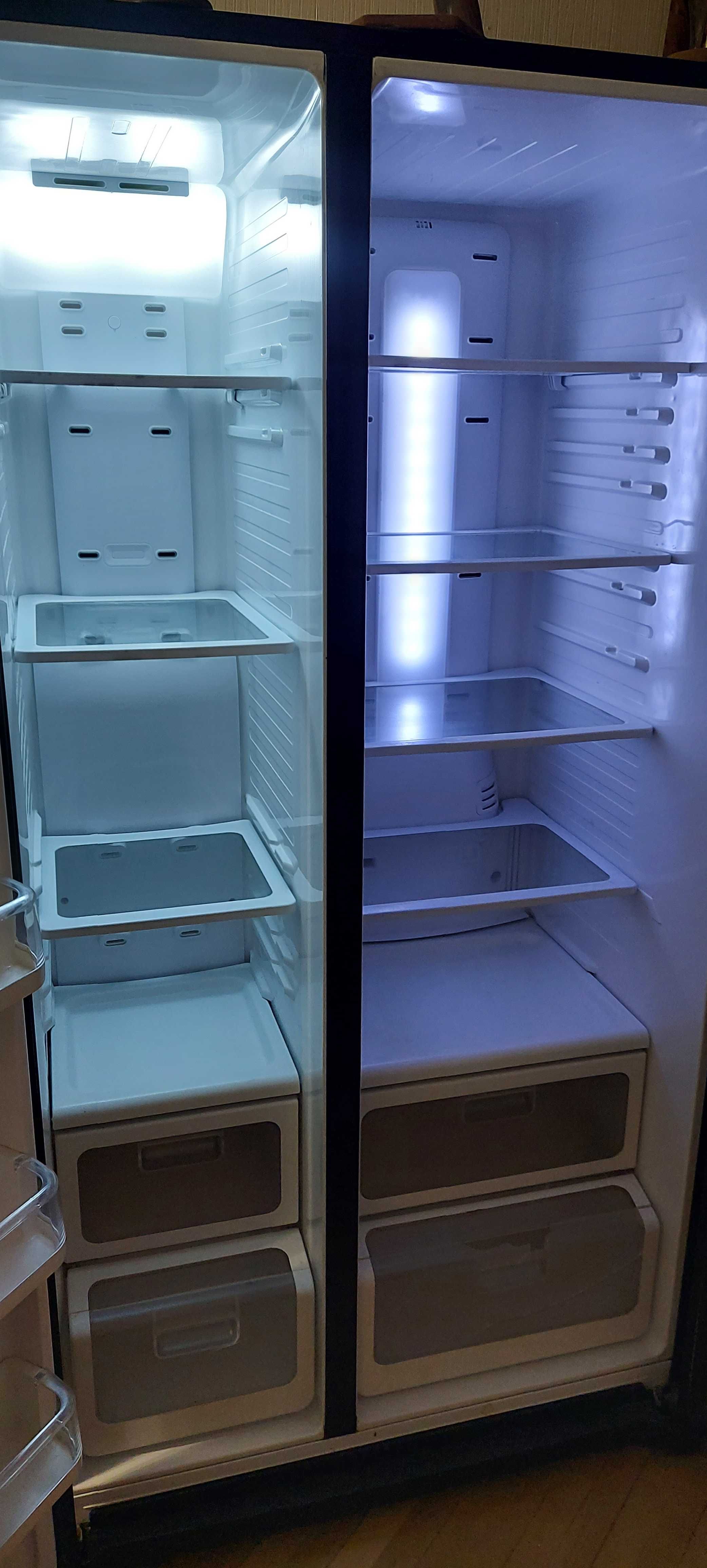 Холодильник Samsung RS-21 HNLBG
