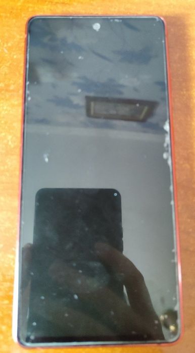 Продаю б/у телефон Samsung galaxy 20 fe.