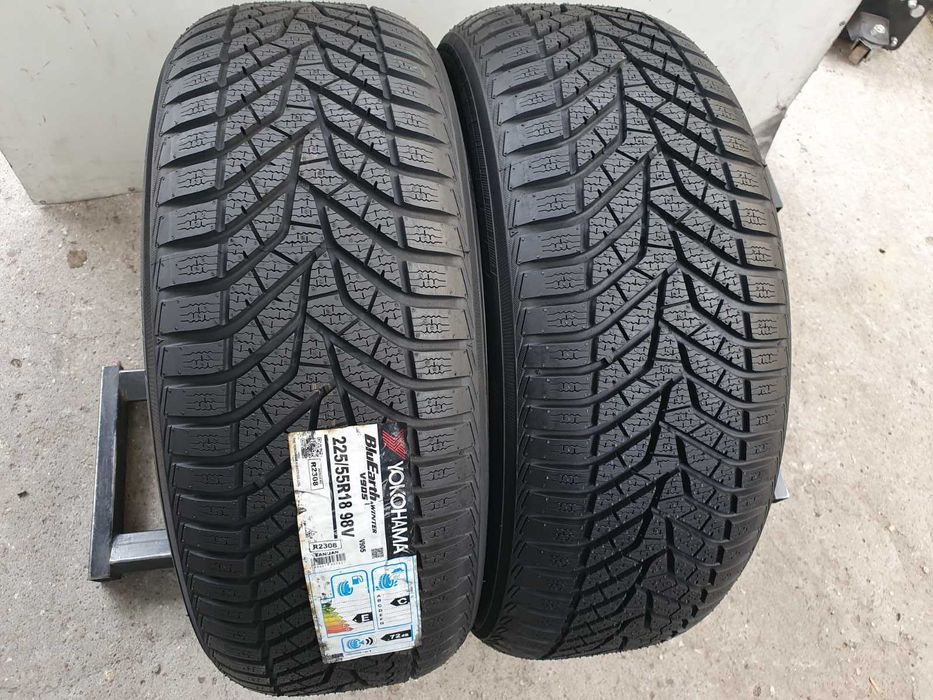 2x Yokohama Bluearth Winter V905  225/55r18  Nowe