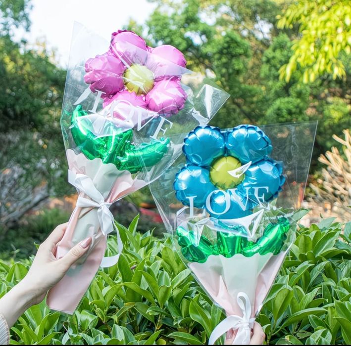 Повітряні кульки квіти. Букет квітка. Подарунок на свята.