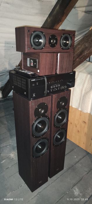 Zestaw głośników YAMAHA natural soud av receiver  rx-v373