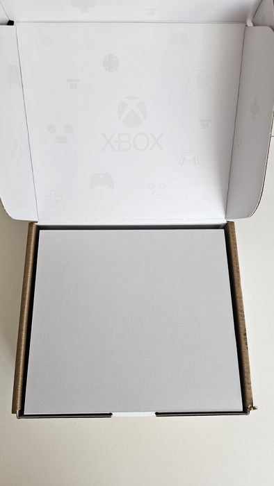 Kontroler XBOX The Witcher 3 10th Anniversary Specialon
Edition