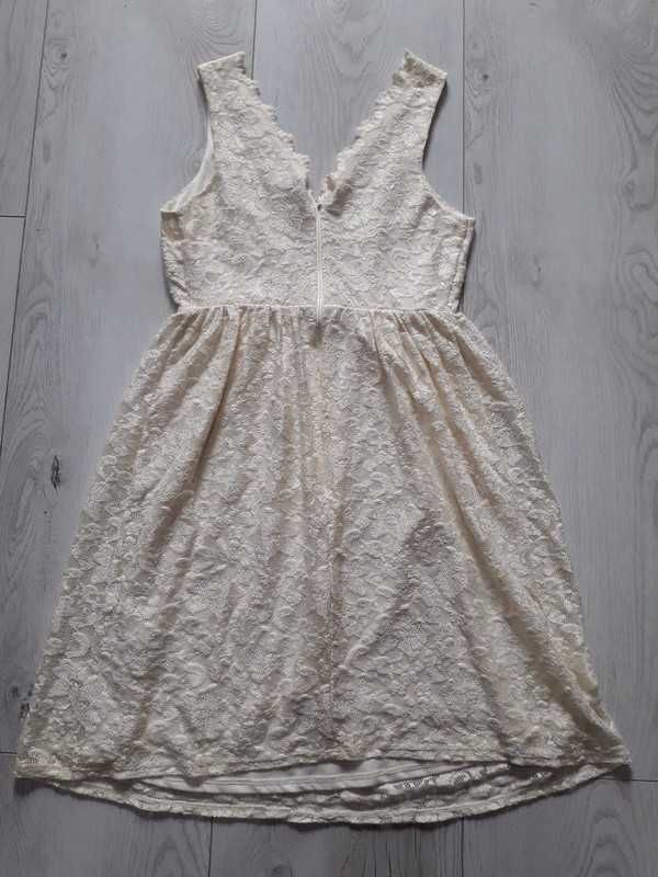 koronkowa sukienka marki ASOS roz. 40