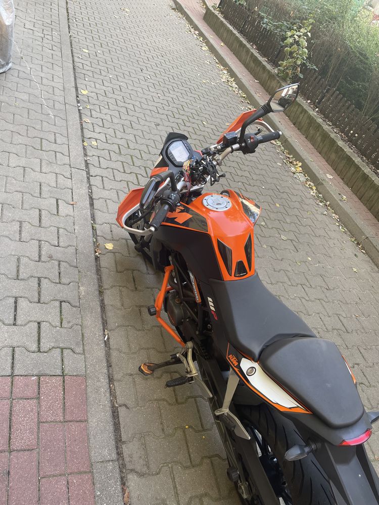 KTM duke 125 abs