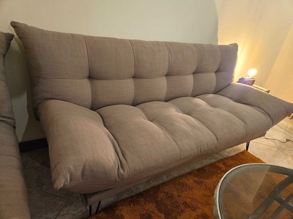 Sofá-cama e Chaise-longue marca Gato Preto