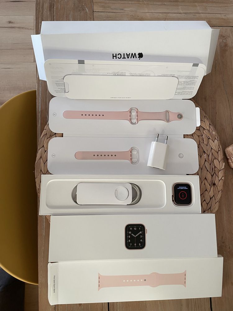 Apple Watch SE Gold Alu Pink Cellular