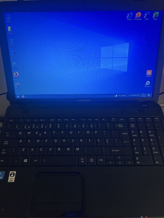 Portatil Toshiba Satellite Pro C850-1C3