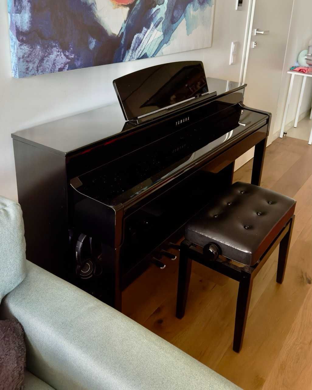 Piano YAMAHA - CLP 545, preto brilhante