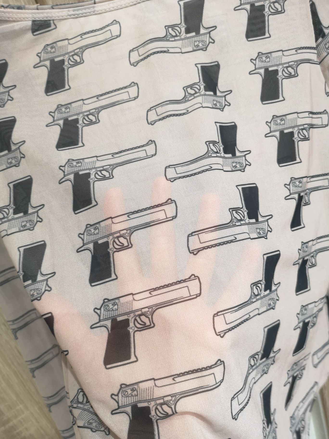 Body z grafiką siateczka