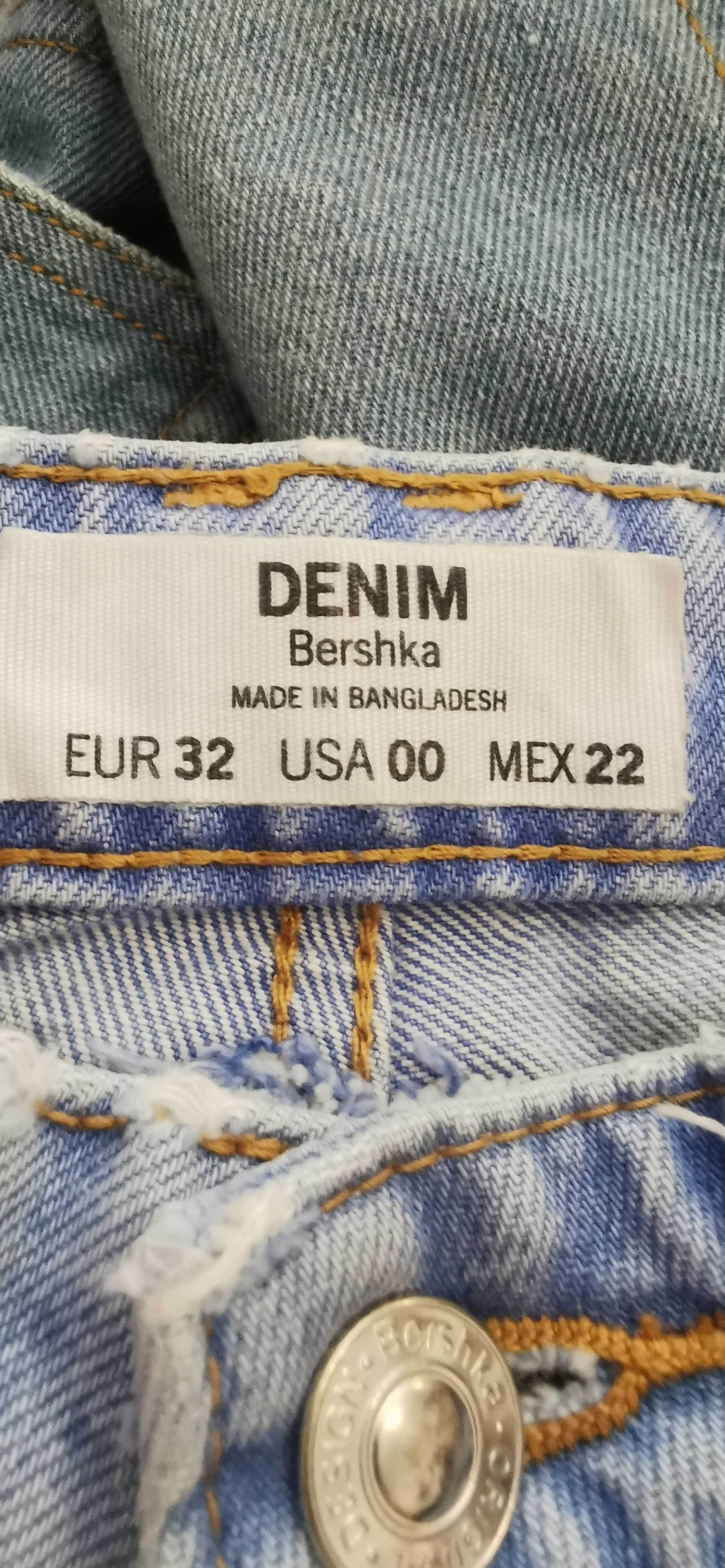 Джинсы девочке голубые  Bershka 32 р.