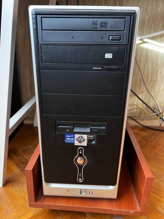 Продам компютер системний блок в робочому стані