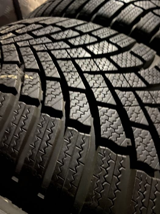 Bridgestone Blizzak 005 235/40/19 96V 2821 рік