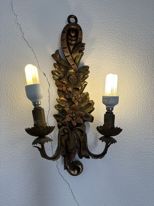 Espelho bengaleiro e lustres