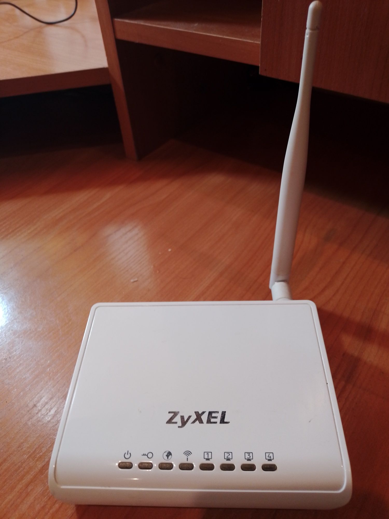 Wife Роутер Zyxel Состояние нового !