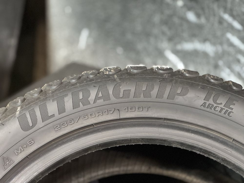 235/50 R17 GoodYear UltraGrip IceArctic | Зима | Шип | Німеччина |